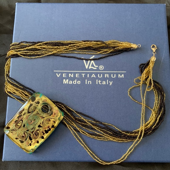 Necklace - Picture 1 of 5